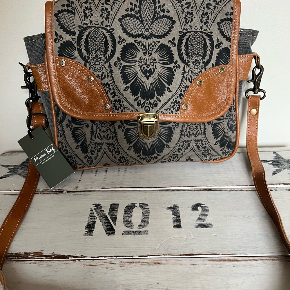 Myra messenger handbag